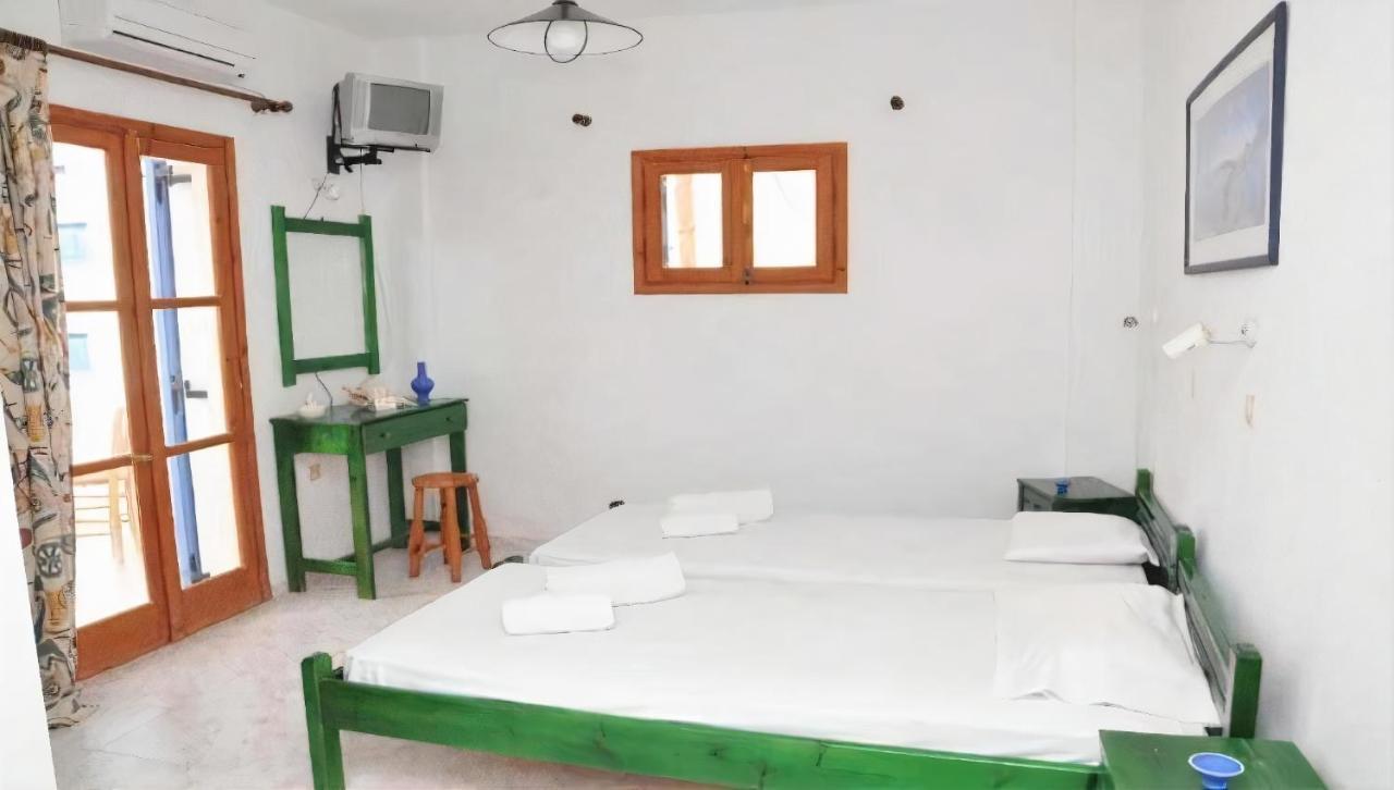 Studios Halaris เปริสซา ภายนอก รูปภาพ